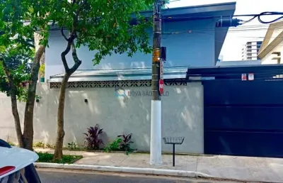 Sobrado reformado com 231m²  4 dormitórios á venda em moema