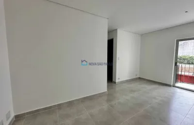 Apartamento a venda na aclimação| 50m²| 2 dormitórios| sala| cozinha| varanda| banheiro| 1 vaga.