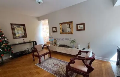 Casa à venda no planalto paulista com  3 quartos sendo 2 suítes,2 vagas e quintal.