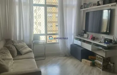 Apartamento recém reformado - 02 quartos - 01 vaga.