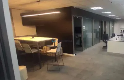 Sala comercial com 11 salas à venda na Rua Cardeal Arcoverde, --, Pinheiros, São Paulo