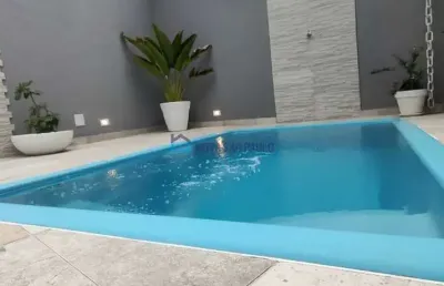 Casa à venda, 02 dormitórios (01 suíte), piscina e 03 vagas. na vila guarani.