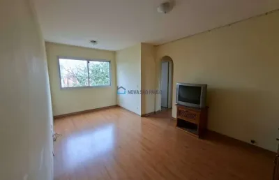 Apartamento à venda ao lado da estação de metrô praça da árvore com 2 quartos e 1 vaga de garagem.