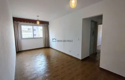Apartamento à venda/ saúde/ 2 dormitórios/ 1 vaga livre (desimpedida)