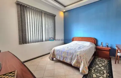 Casa com quintal, 3 dormitórios, 3 vagas próximo ao metrô são judas e  saúde!