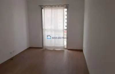 Apartamento mirandópolis, vago, ensolarado, sacada,  metrô árvore.
