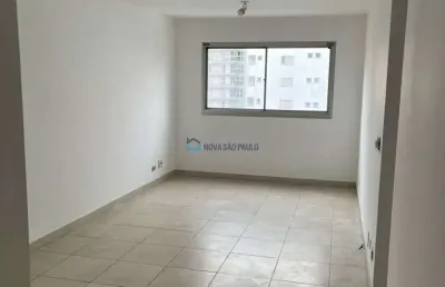 Apartamento 3 dormitórios, 1 vaga,  próximo metrô moema