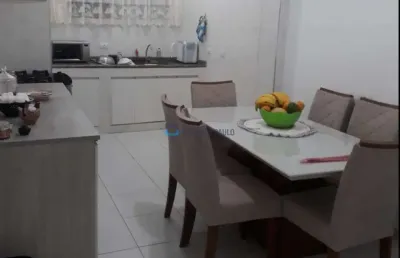 Sobrado 3 dormitórios, sendo 1 suíte, varanda com churrasqueira e 2 vagas de garagem