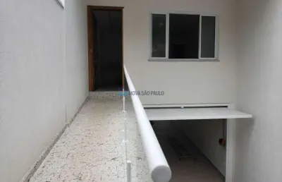 Sobrado novo à venda na saúde com 3 suítes, 5 vagas de garagem e terraço gourmet.