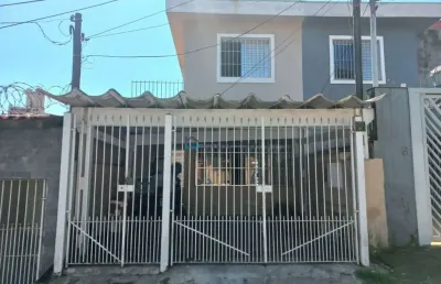 Sobrado à venda, 2 quartos e 2 vagas na vila santa catarina.