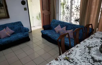 Casa térrea à venda próxima a estação de metrô são judas.