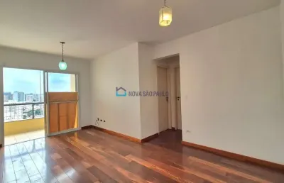 Apartamento em andar alto ao lado do metrô praça da árvore na região da saúde!