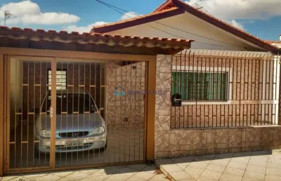 Casa térrea com salão de festas próximo ao parque da cantareira