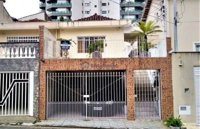 Casa térrea com 3 dormitórios, 1 suíte,  3 vagas a 300  metros metrô saúde.