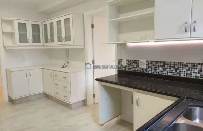 Apartamento moerma | venda |210 m²| reformado| 1 por andar |4 vagas mais deposito.