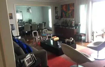 Apartamento de alto padrão na região do campo belo/sp.
