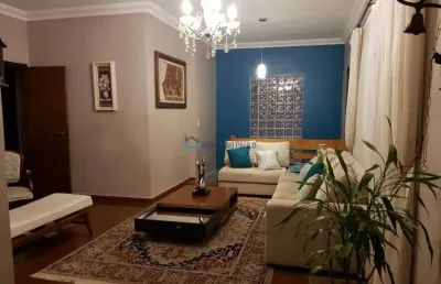 Casa térrea, saúde  300 a.c, 4 dormitórios, quintal, 6 vagas