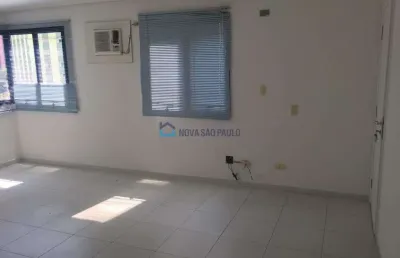 Casa comercial com 1 sala à venda na Avenida Fagundes Filho, --, Saúde, São Paulo