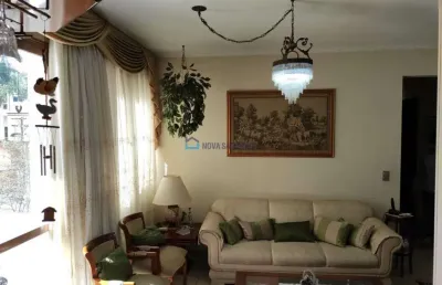 Apartamento com 03 dormitórios na região da vila mascote