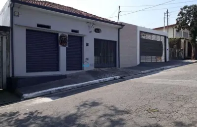 Casa térrea com salão comercial totalmente independente