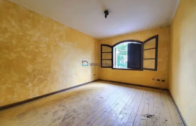 Sobrado residencial ou comercial, pertinho do comércio da vila guarani, com terreno grande!