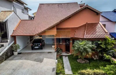 Casa de condomínio 3 dormitórios à venda no bairro cantegril com 257 m² de área privativa - 2 vagas de garagem