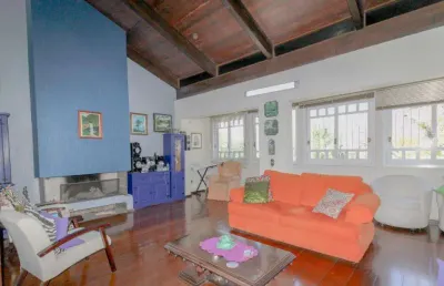 Casa 3 dormitórios à venda no bairro chácara das pedras com 334 m² de área privativa - 4 vagas de garagem