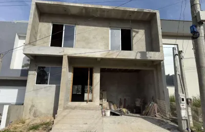 Casa de condomínio 3 dormitórios à venda no bairro vila augusta com 187 m² de área privativa - 2 vagas de garagem