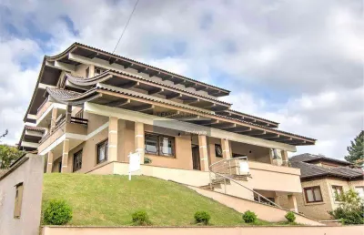 Casa de condomínio 4 dormitórios à venda no bairro condomínio condado de castella com 666 m² de área privativa - 8 vagas de garagem