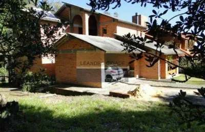 Casa de condomínio 3 dormitórios à venda no bairro condomínio condado de castella com 480 m² de área privativa - 2 vagas de garagem