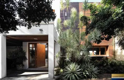 Casa 4 dormitórios à venda no bairro vila assunção com 900 m² de área privativa - 4 vagas de garagem