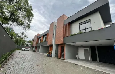 Sobrado geminado no glória com 3 quartos para venda, 164 m²