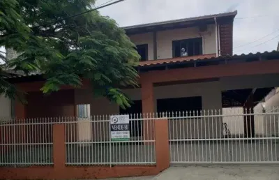 Sobrado no praia de enseada com 3 quartos para venda, 252 m²