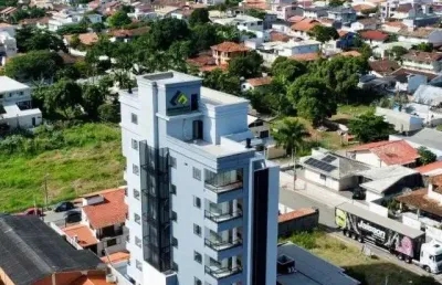 Apartamento no centro com 2 quartos para venda, 62 m²