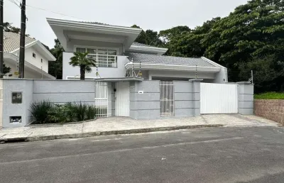 Casa com 5 quartos à venda no América, Joinville 