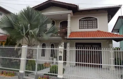 Sobrado no guanabara com 4 quartos para venda, 240 m²