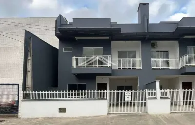 Sobrado com 3 suítes à venda, barra do saí - itapoá