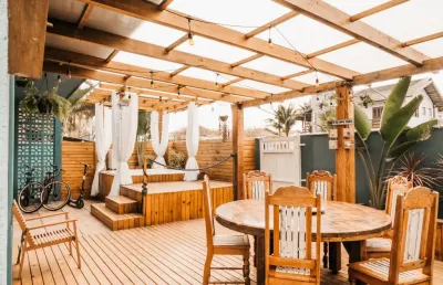 Casa com 2 quartos para alugar na Avenida Dom Henrique II, 796, Barra do Sai, Itapoá