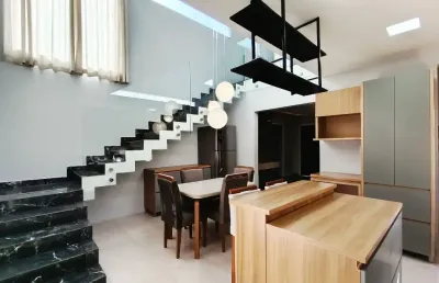 Belíssima casa averbada no bairro adhemar garcia em joinville sc