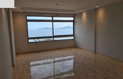 Apartamento à venda em santos-sp, na ponta da praia, com 3 quartos, 1 suíte, 1 sala, 4 banheiros e 1 vaga - 190m² de área.