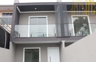 Sobrado à venda no sítio cercado – 3 quartos, 2 banheiros e 1 vaga – pronto para morar