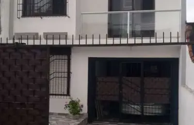 Casa 4d no bairro jardim leopoldina em porto alegre