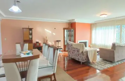 Casa com 5 quartos para alugar no Jardim Planalto, Porto Alegre 