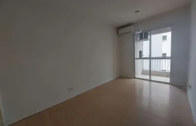 Apartamento com 2 quartos para alugar no Jardim Planalto, Porto Alegre 