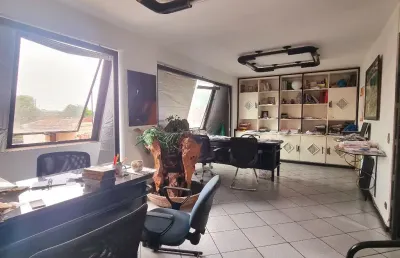 Barracão / Galpão / Depósito à venda na Rua Benjamin Antônio Ansai, Novo Mundo, Curitiba