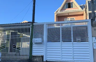 Casa à venda na Rua Major Júlio Ribeiro de Campos, Sítio Cercado, Curitiba