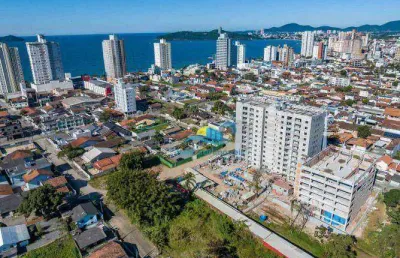 Apartamento atlântico beach - centro de balneário piçarras - 2 quartos