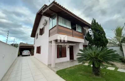 Casa com 4 quartos à venda no Centro, Tijucas 
