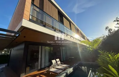 Casa com 4 quartos à venda na Praia do Estaleiro, Balneário Camboriú 