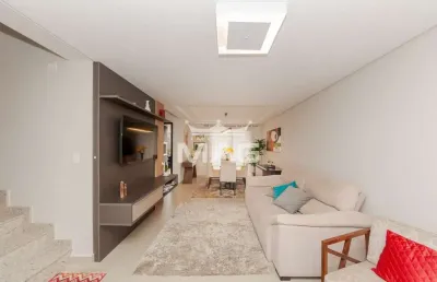 Casa em condomínio fechado com 3 quartos à venda na rua theodoro makiolka, 2875, santa cândida, curitiba por r$ 794.900